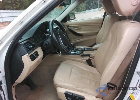 2015 BMW 328 Xi Sulev z USA, uszkodzony, nr VIN WBA3B5G50FNS13366